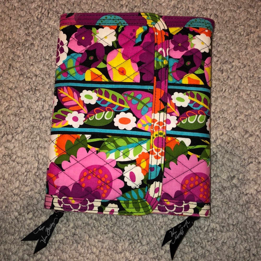 Vera Bradley jewelry case with pockets
